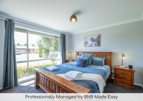 Cyril Towers - Family Retreat, Outdoor Pets Dubbo